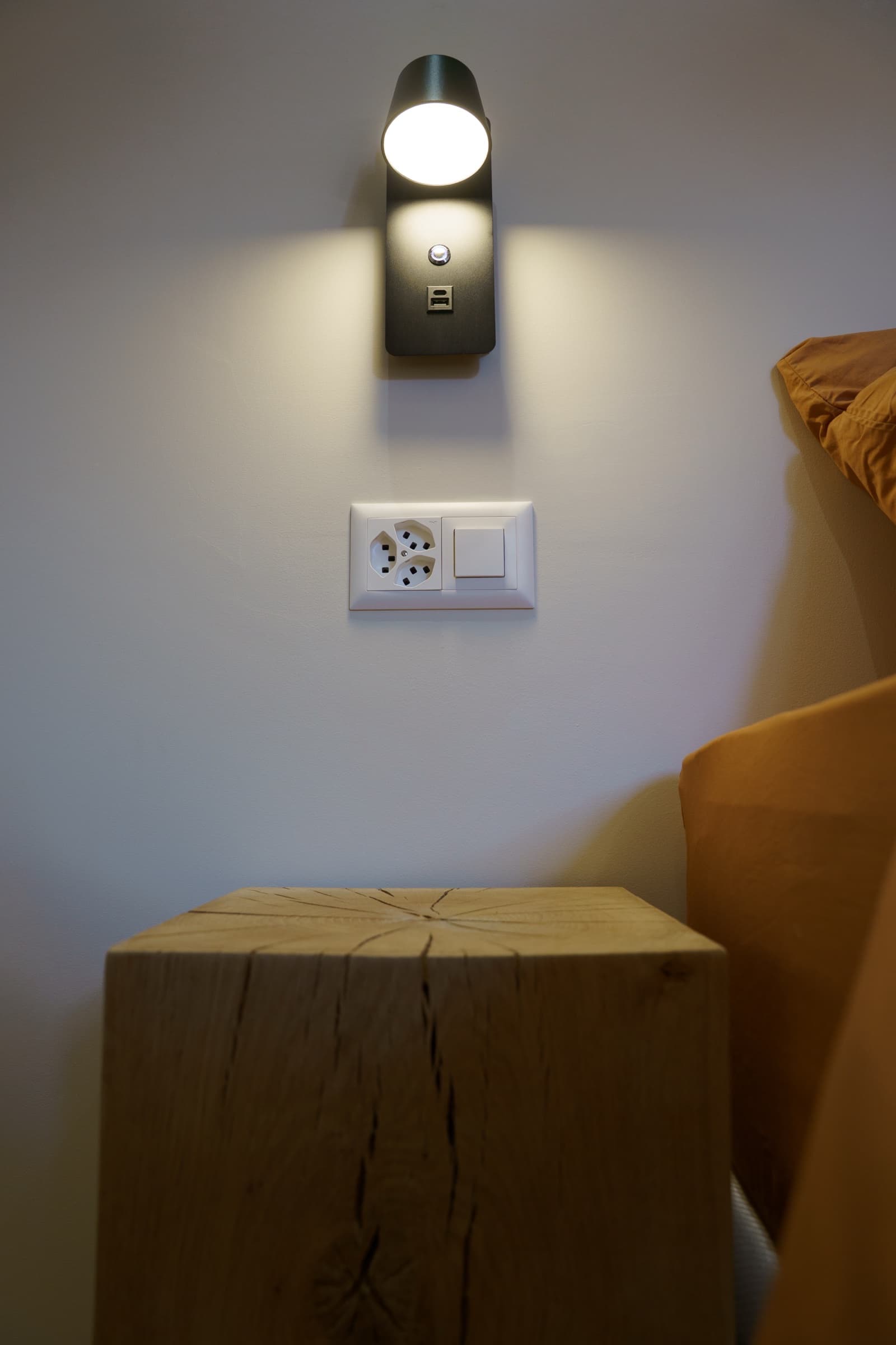Applique murale avec prise USB